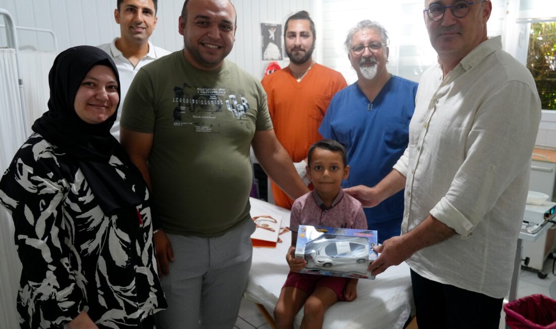 Alanya Belediyesi, sosyal sorumluluk projeleri kapsamında yürüttüğü ücretsiz sünnet hizmetinin