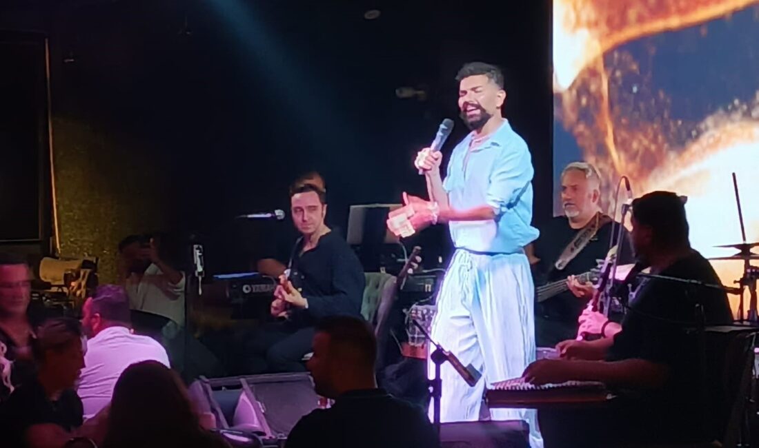 Ünlü sanatçı Mehmet Çevik, bir dönem anoreksiya nevroza hastalığına yakalandığını