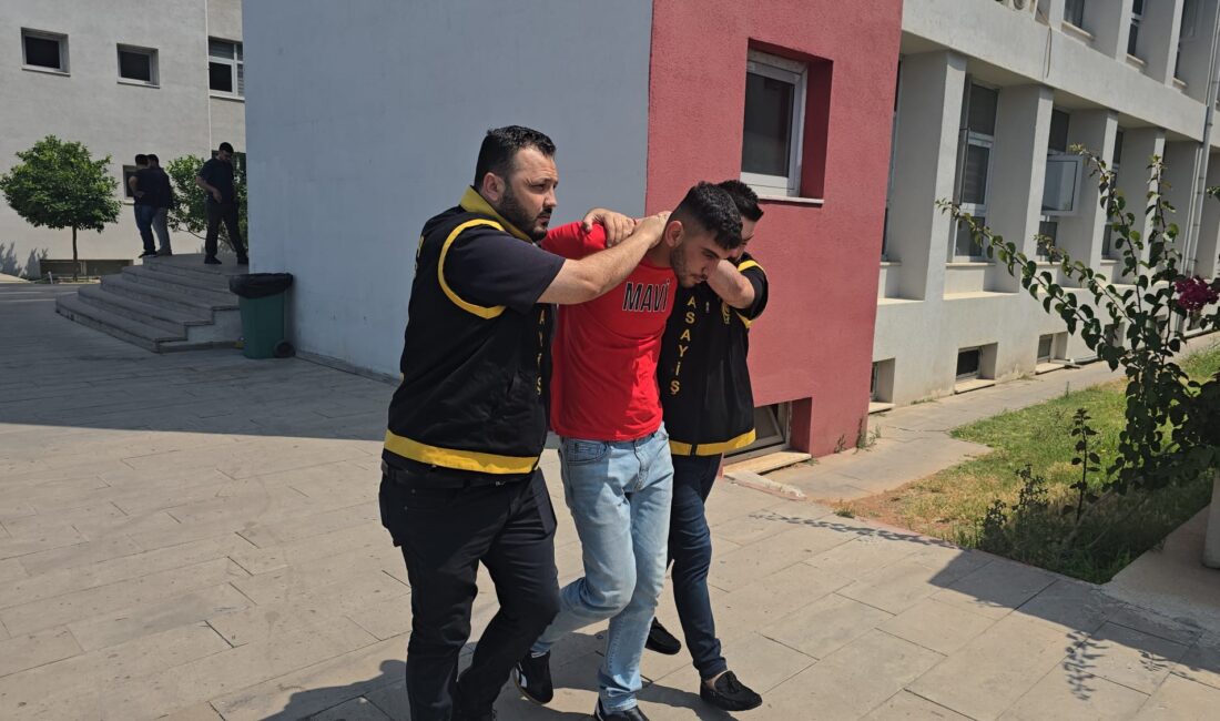 Adana'da bir konuttan 270.000 TL değerinde nakit para ve ziynet
