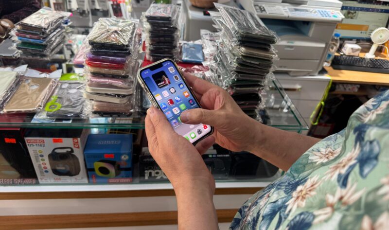 Eskişehir'de bir teknoloji uzmanı, kullanıcıların "silinen fotoğrafları geri yükle" gibi