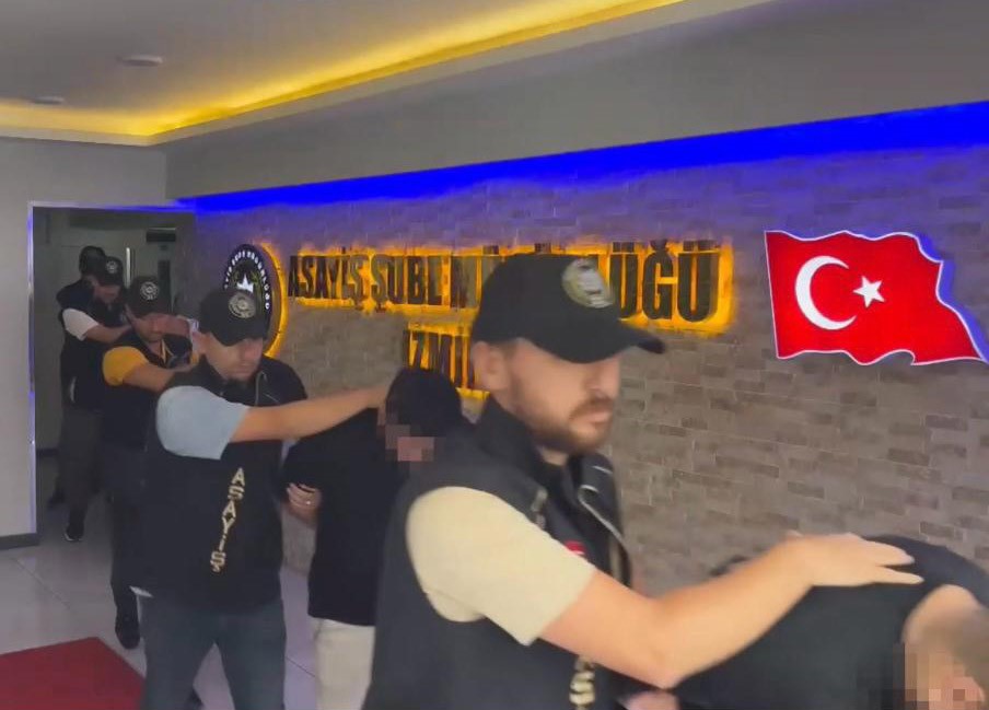 İzmir merkezli olarak toplam 7 ilde gerçekleştirilen eş zamanlı operasyonlar