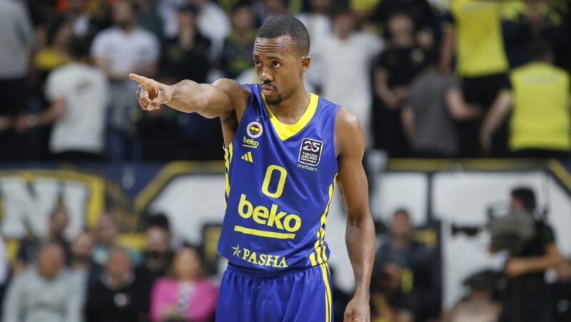 Fenerbahçe Beko Erkek Basketbol Takımı, 2025 yılının Ocak ayında kadrosuna