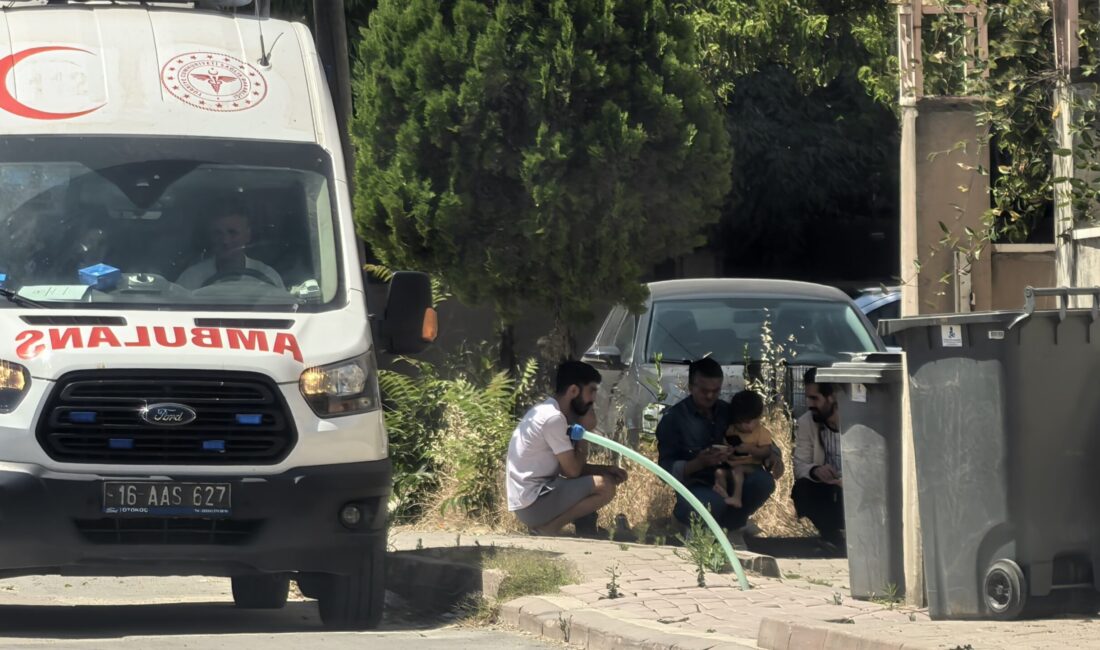 Bursa'nın İnegöl ilçesinde, bir aylık bir bebek ailesi tarafından beşiğinde