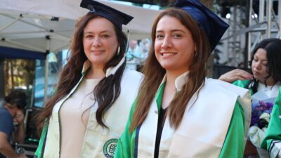 Kocaeli'de faaliyet gösteren bir sağlık ve teknoloji üniversitesinin mezuniyet töreni,