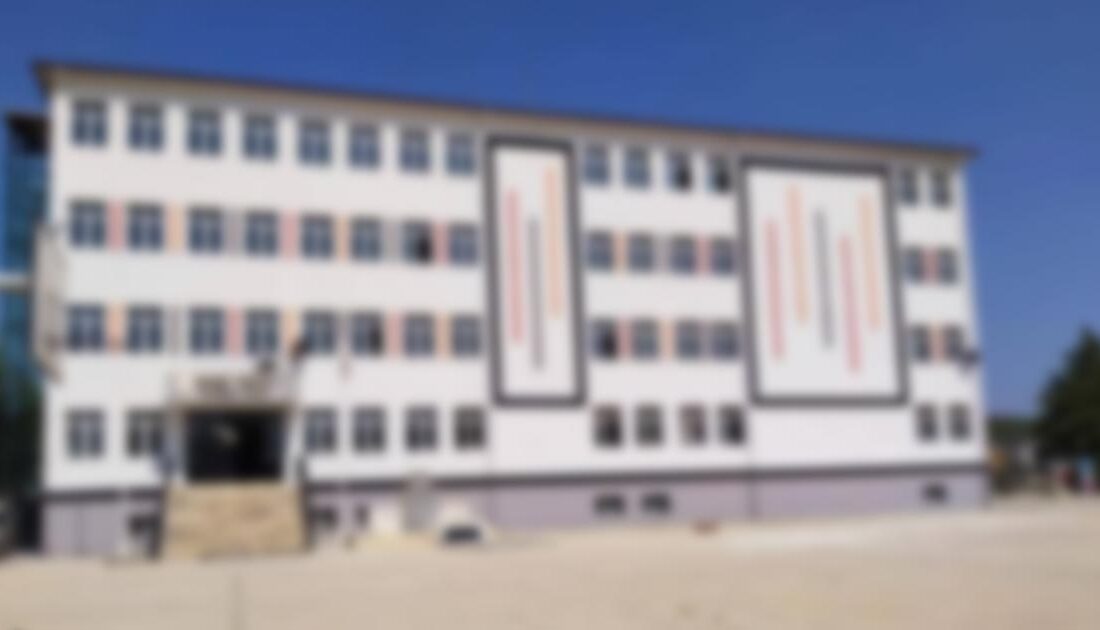  Denizli'nin Çivril ilçesindeki lisede kavga eden iki öğretmen hakkında soruşturma