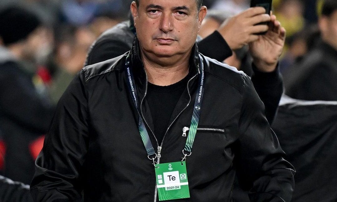 Acun Ilıcalı, Fenerbahçe Yönetim Kurulu’ndaki görevinden ayrıldı. Acun Ilıcalı, Fenerbahçe Spor Kulübü Yönetim Kurulu üyeliği görevinden istifa