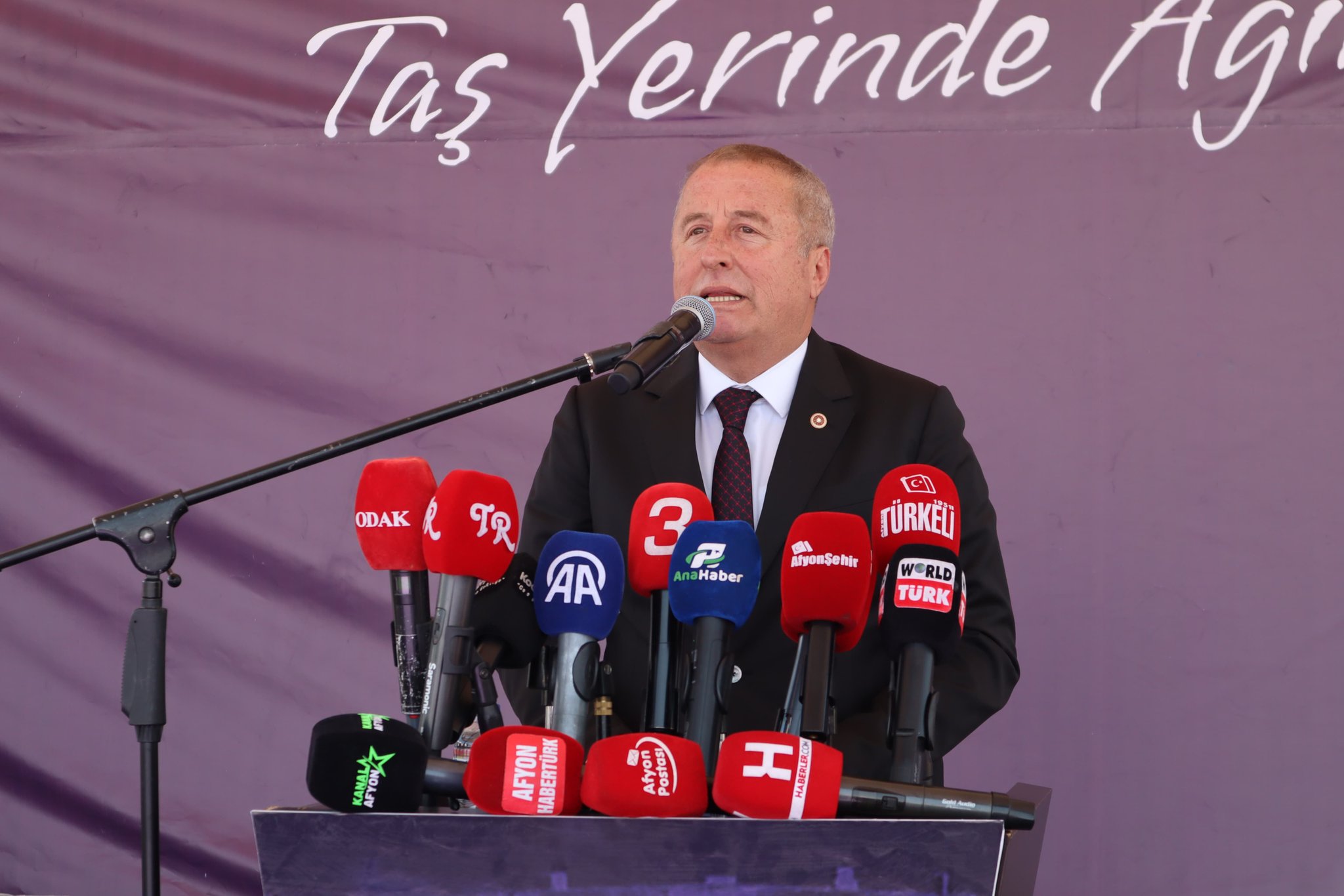 Afyonkarahisar’da bu yıl ilk kez düzenlenen Afyon Blok Mermer Fuarı