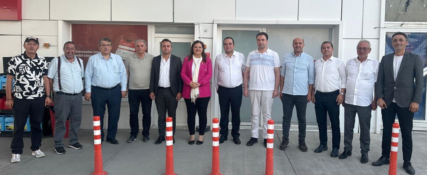 Kocatepe Gazetesi’nde kaçak tadilat belirlenmesi üzerine Afyonkarahisar Belediyesi, binayı mühürlemişti.