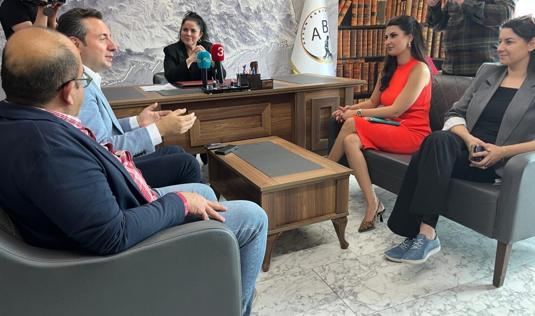 ALZ Grup Yönetim Kurulu Başkanı Cihan Alagöz ve beraberindeki heyet,