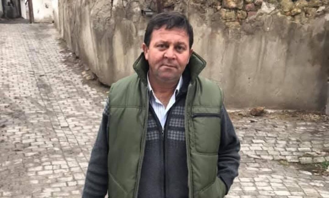 “Koyunlar tarlaya girdi” kavgası: 1 ölü, 6 yaralı Ankara’nın Beypazarı ilçesi Üreğil Mahallesi’nde komşular arasında koyunların tarlaya girmesi