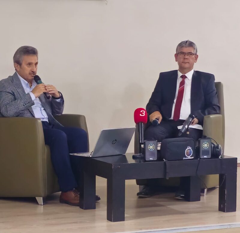 M. Rıza Çerçel Kültür Merkezi’nde düzenlenen Bilim Kafe Buluşmaları’nın bu