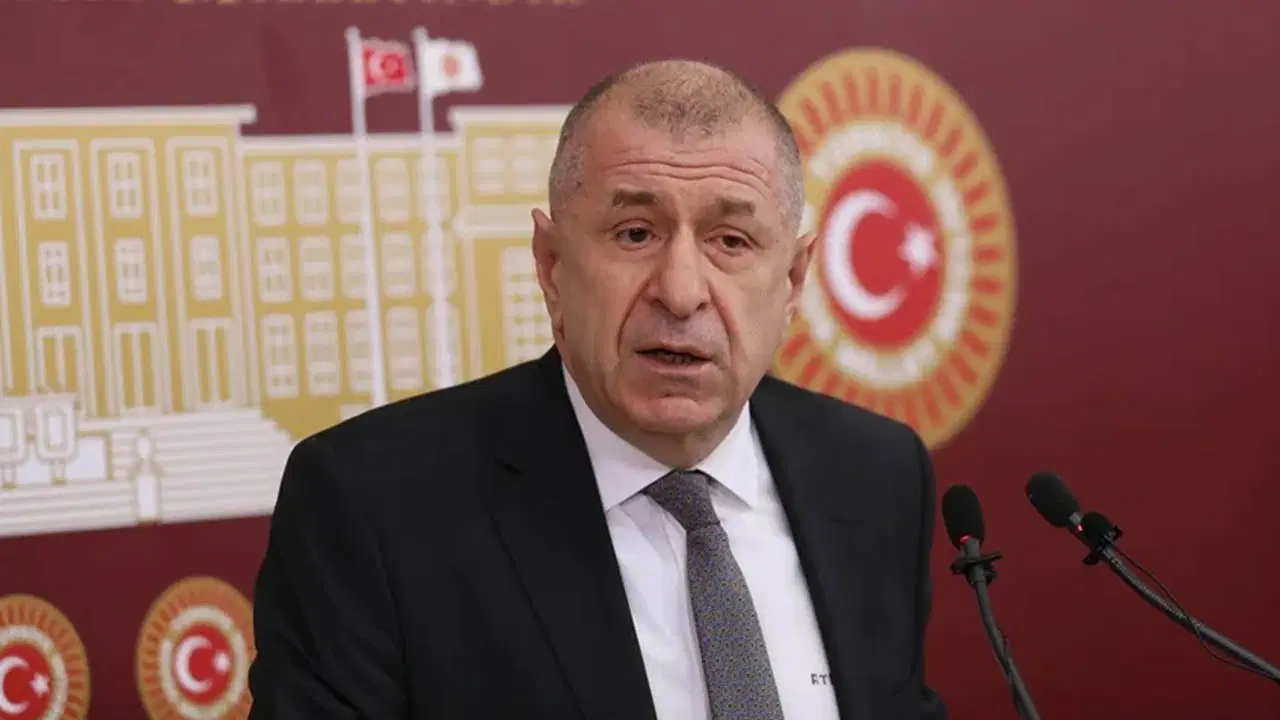 Zafer Partisi Genel Başkanı Ümit Özdağ, sosyal medya paylaşımlarıyla “zincirleme