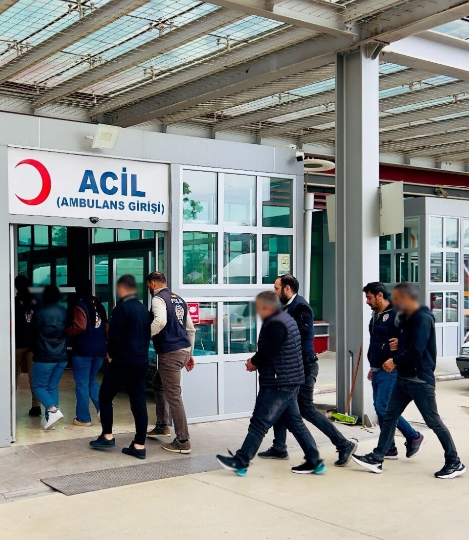 AFYONKARAHİSAR (AA) – Afyonkarahisar merkezli 9 ilde düzenlenen dolandırıcılık operasyonunda