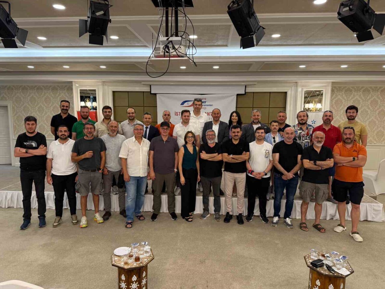 Türkiye Haber Kameramanları Derneği’nin istişare toplantısı, Afyonkarahisar’da yoğun katılımla gerçekleştirildi.
