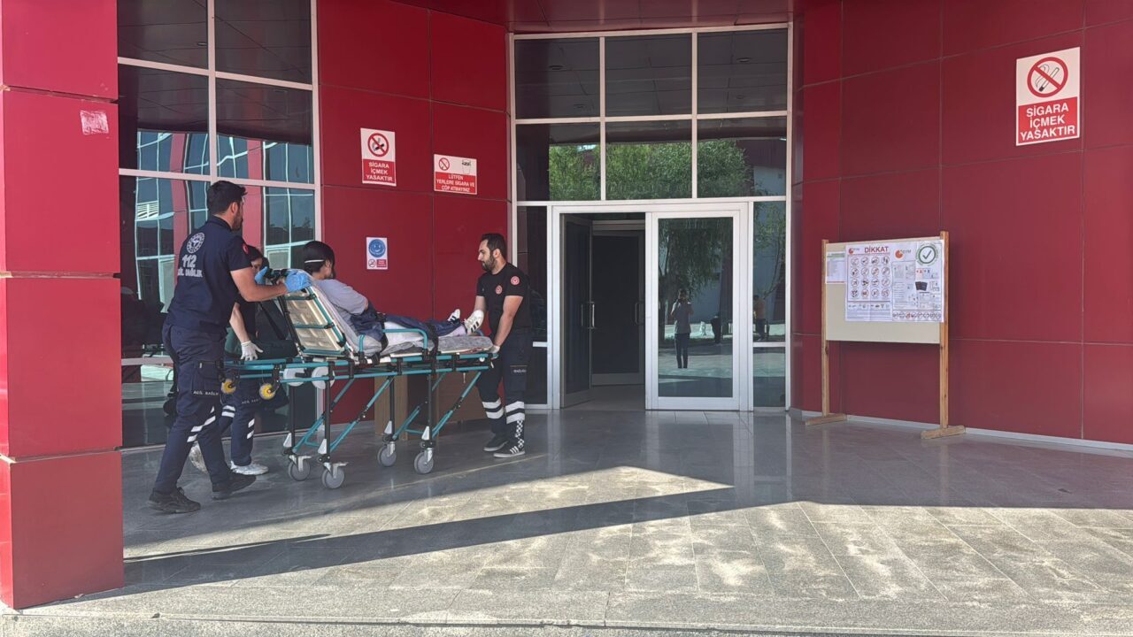 Afyonkarahisar'da solunum sıkıntısı nedeniyle hastanede tedavi gören öğrenci, Yükseköğretim Kurumları