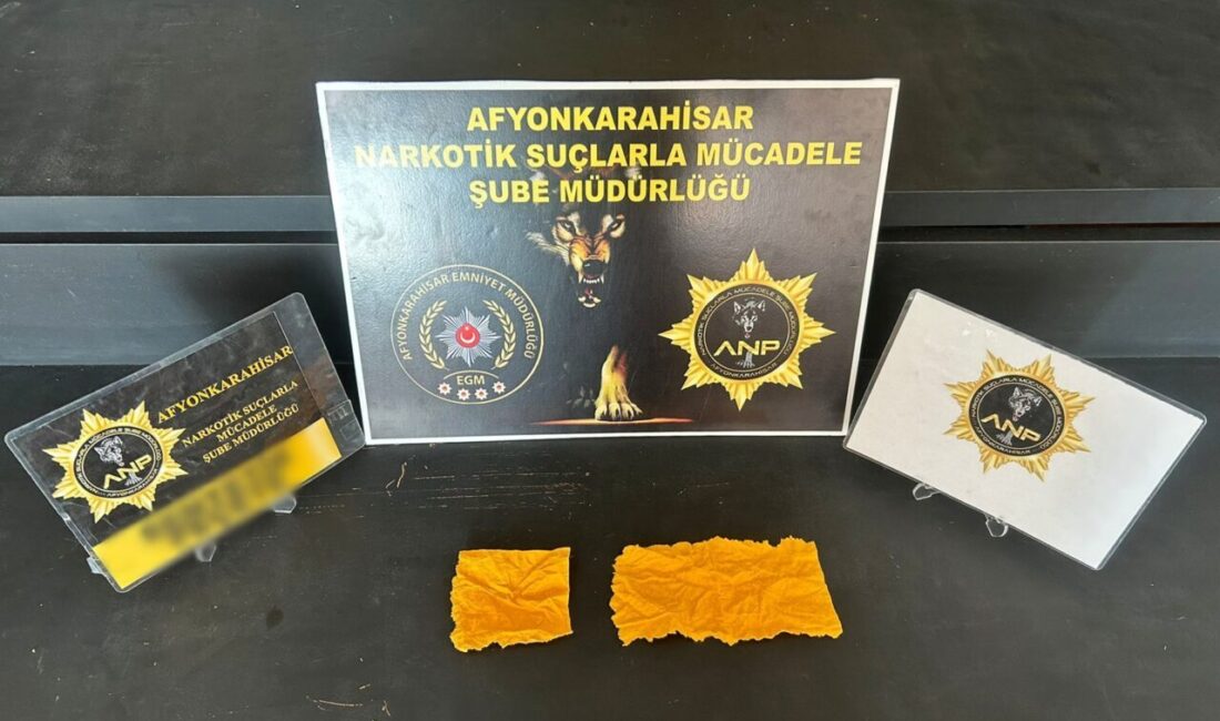 AFYONKARAHİSAR (AA) – Afyonkarahisar'da 3 farklı uyuşturucu operasyonunda gözaltına alınan