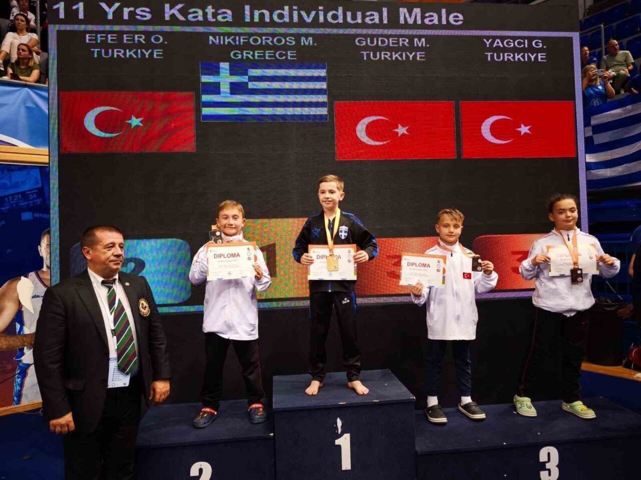 Karadağ’ın Bar kentinde düzenlenen 29. Balkan Çocuklar Karate Şampiyonası’nda, Afyonkarahisar’ın