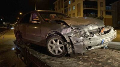 Eskişehir’de ara sokaktan ana yola çıkan aracın seyir halindeki otomobille