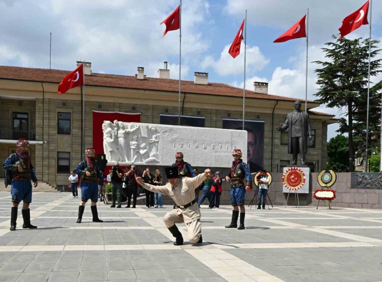 Gazi Mustafa Kemal Atatürk’ün Eskişehir’e ilk ziyaretinin 105’inci yıl dönümü