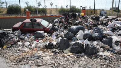 İzmir'in Bornova ilçesindeki Işıkkent Ayakkabıcılar Sitesi'nde ayakkabı üretimi yapan işletmelerin