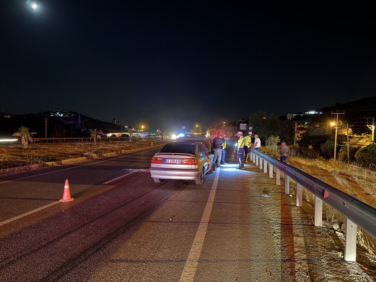 – Aydın’ın Efeler ilçesinde iki otomobilin çarpışması sonucu 2 kişi