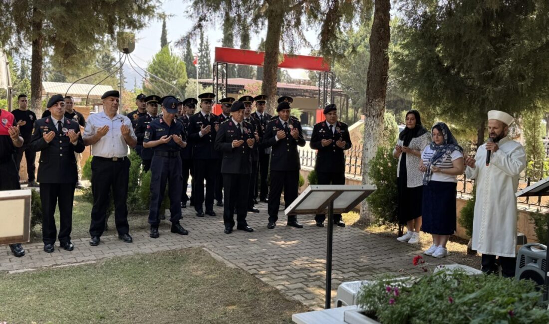Aydın’da Jandarma Teşkilatının 186. kuruluş yıl dönümü dolayısıyla şehitlik ziyaret
