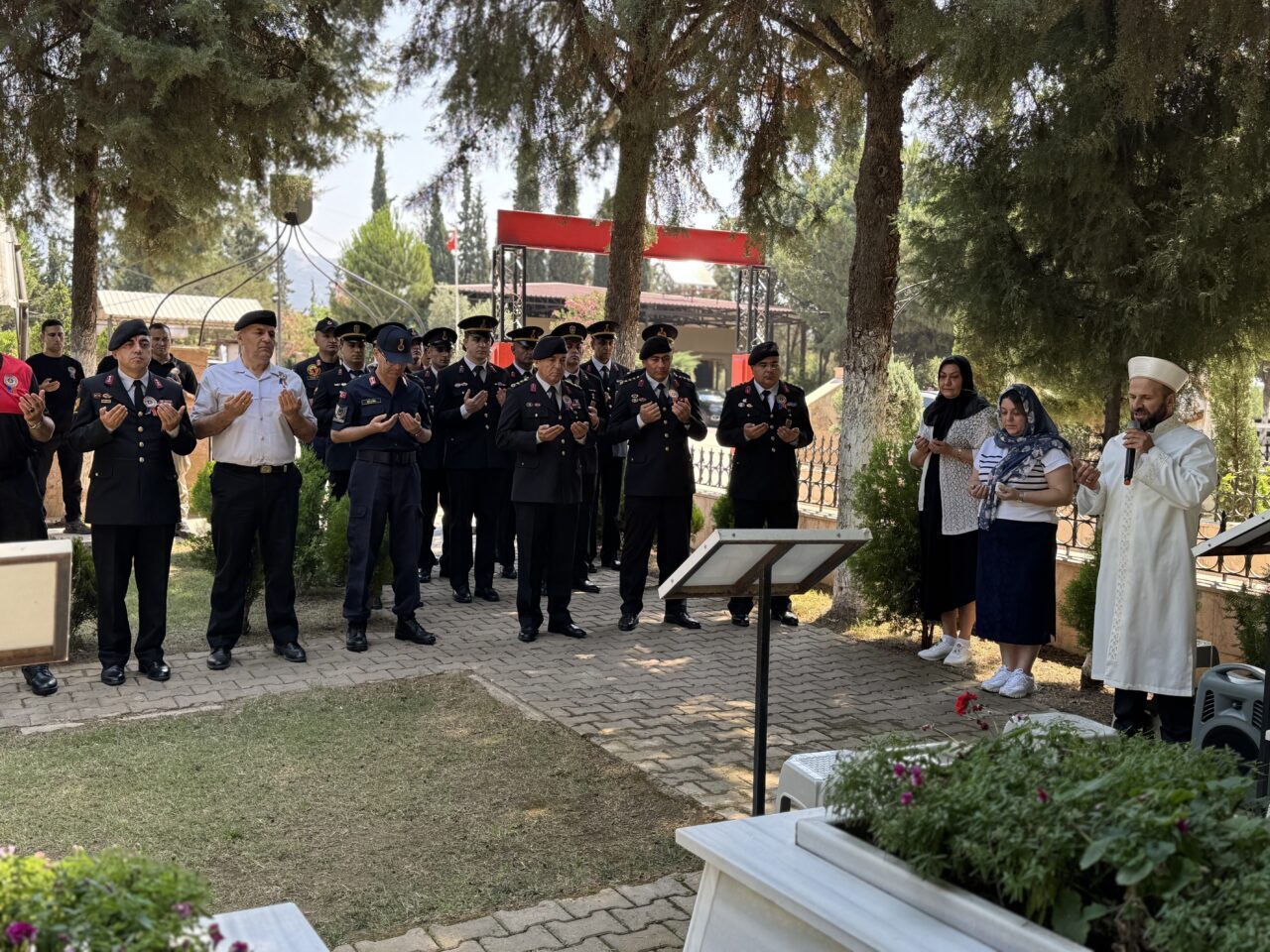 Aydın’da Jandarma Teşkilatının 186. kuruluş yıl dönümü dolayısıyla şehitlik ziyaret