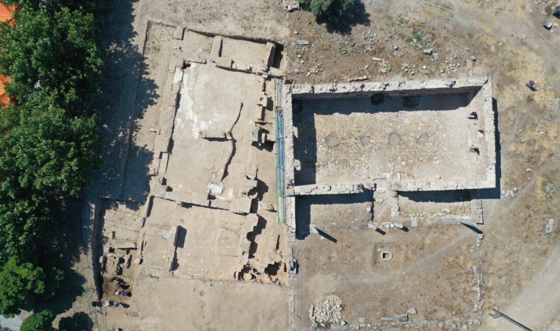  Aydın'ın Germencik ilçesindeki Magnesia Antik Kenti'nde yürütülen kazı çalışmalarında, kentin