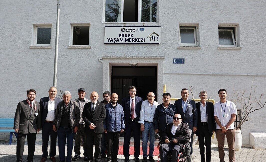 Kütahya Belediye Başkanı Eyüp Kahveci, Kurban Bayramı dolayısıyla belediye bünyesinde