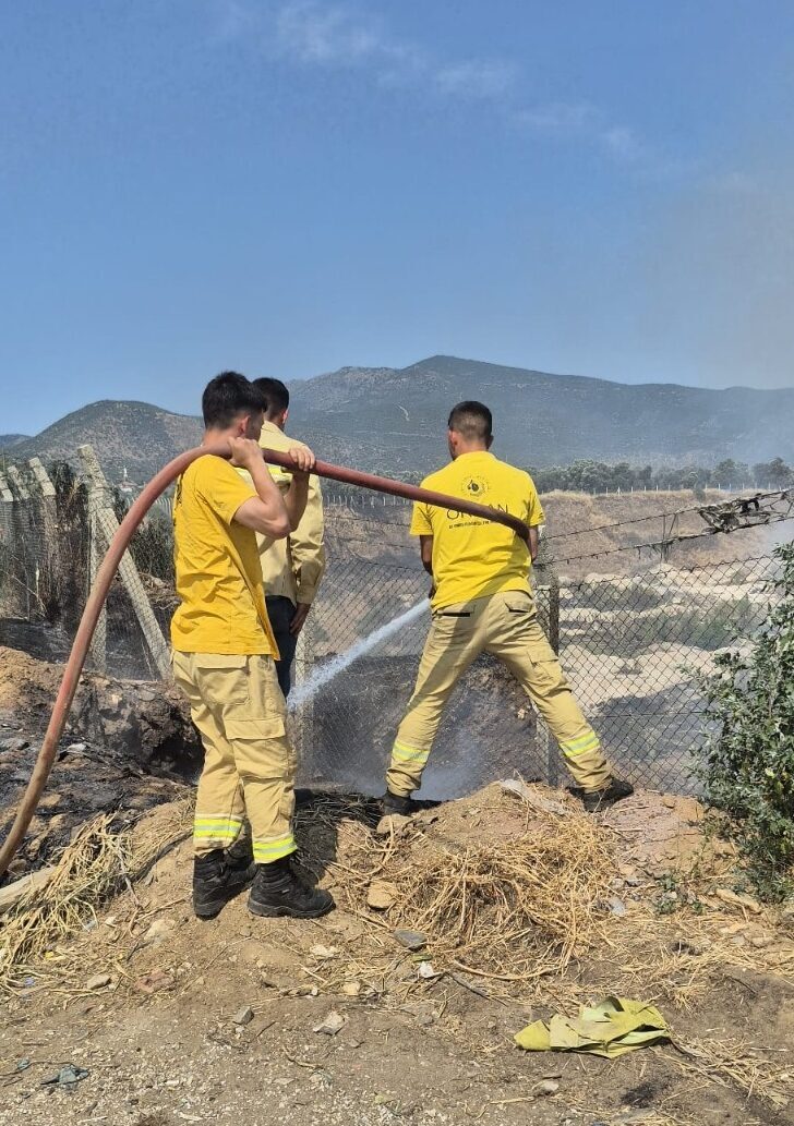 İzmir’in Bayındır ilçesinde çöp alanında çıkan yangın söndürüldü. Buruncuk ile