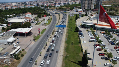 İzmir-Ankara kara yolu üzerindeki Manisa'nın Turgutlu ilçesinde, Kurban Bayramı tatili