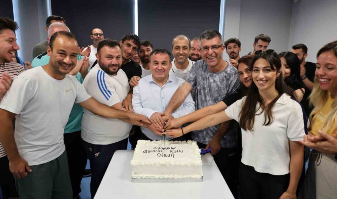Bilecik Gençlik ve Spor İl Müdürü Ramazan Demir, Dünya Antrenörler