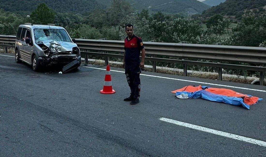 Bilecik’te motosiklet ile otomobilin çarpışması sonucu meydana gelen trafik kazasında