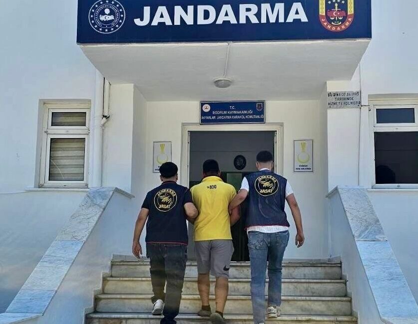  Muğla'nın Bodrum ilçesinde, hakkında 16 yıl 10 ay 15 gün