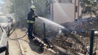 Eskişehir’de boş arazide çıkan yangın itfaiye ekiplerinin müdahalesiyle kısa sürede