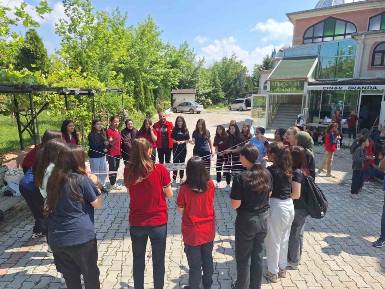 Afyonkarahisar’da “Çevreme Duyarlıyım, Değerlerime Sahip Çıkıyorum” (ÇEDES) projesi çerçevesinde düzenlenen