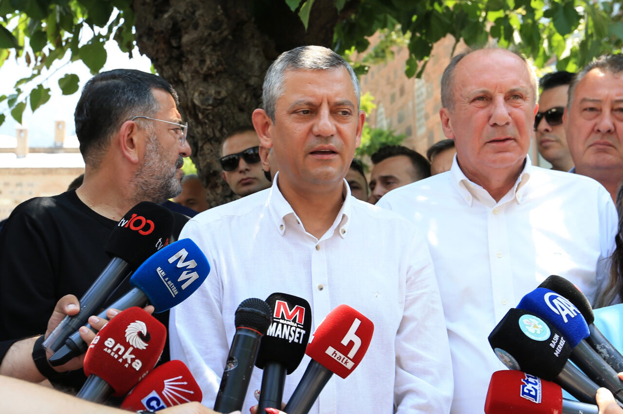 CHP Genel Başkanı Özgür Özel, İsrail'in İran'a yönelik saldırılarına ilişkin,