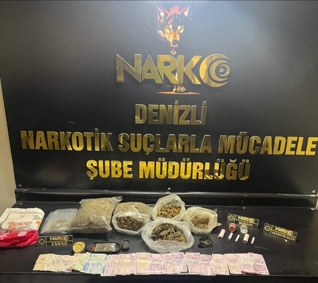  Denizli'de uyuşturucu operasyonunda gözaltına alınan şüpheli tutuklandı.