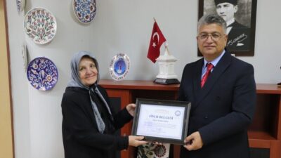 Kütahya Güzel Sanatlar Meslek Yüksek Okulu Grafik Tasarımı Programı’ndan mezun