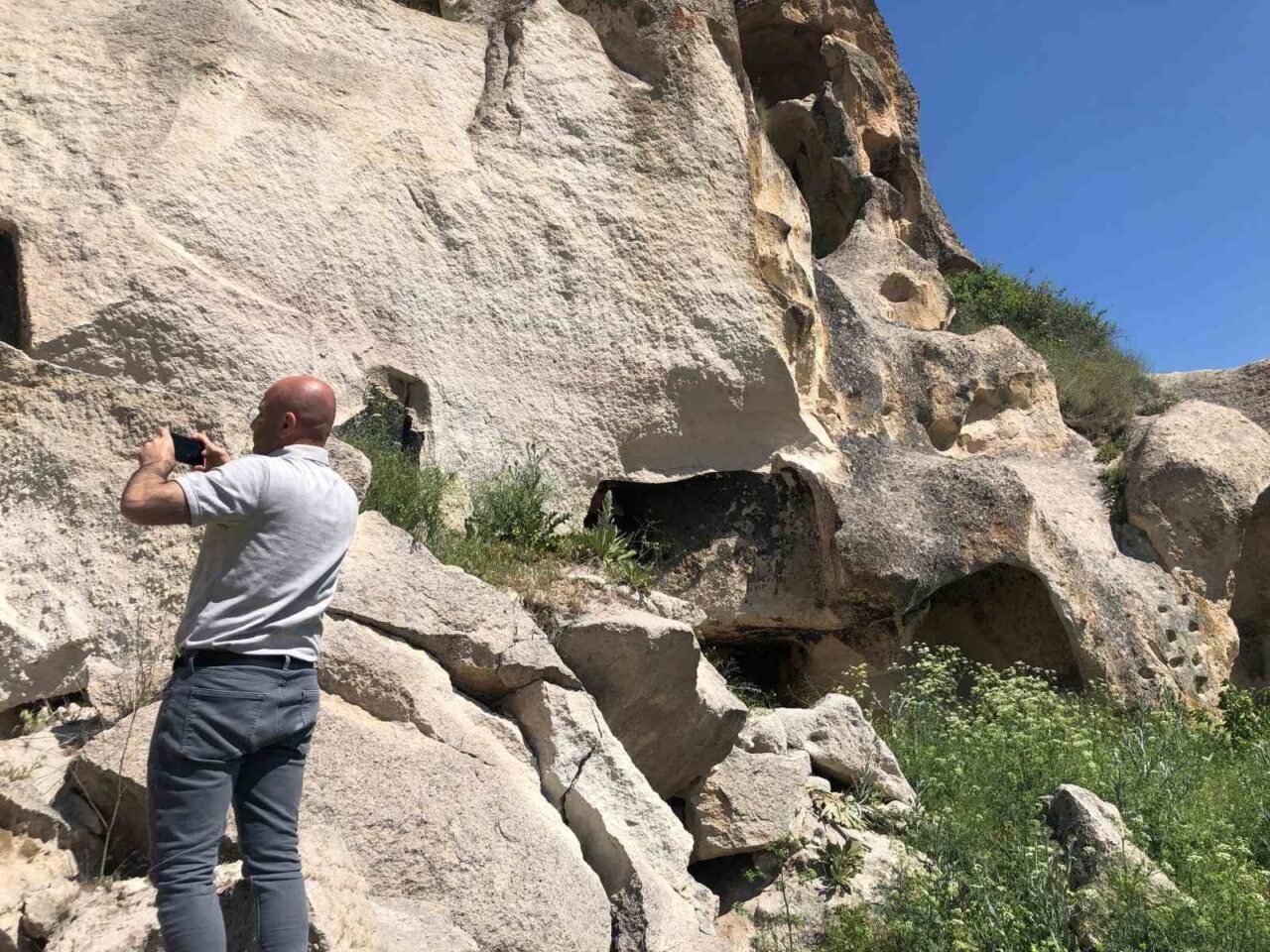 Afyonkarahisar Valisi Kübra Güran Yiğitbaşı, tarihi 3 bin yıl öncesine