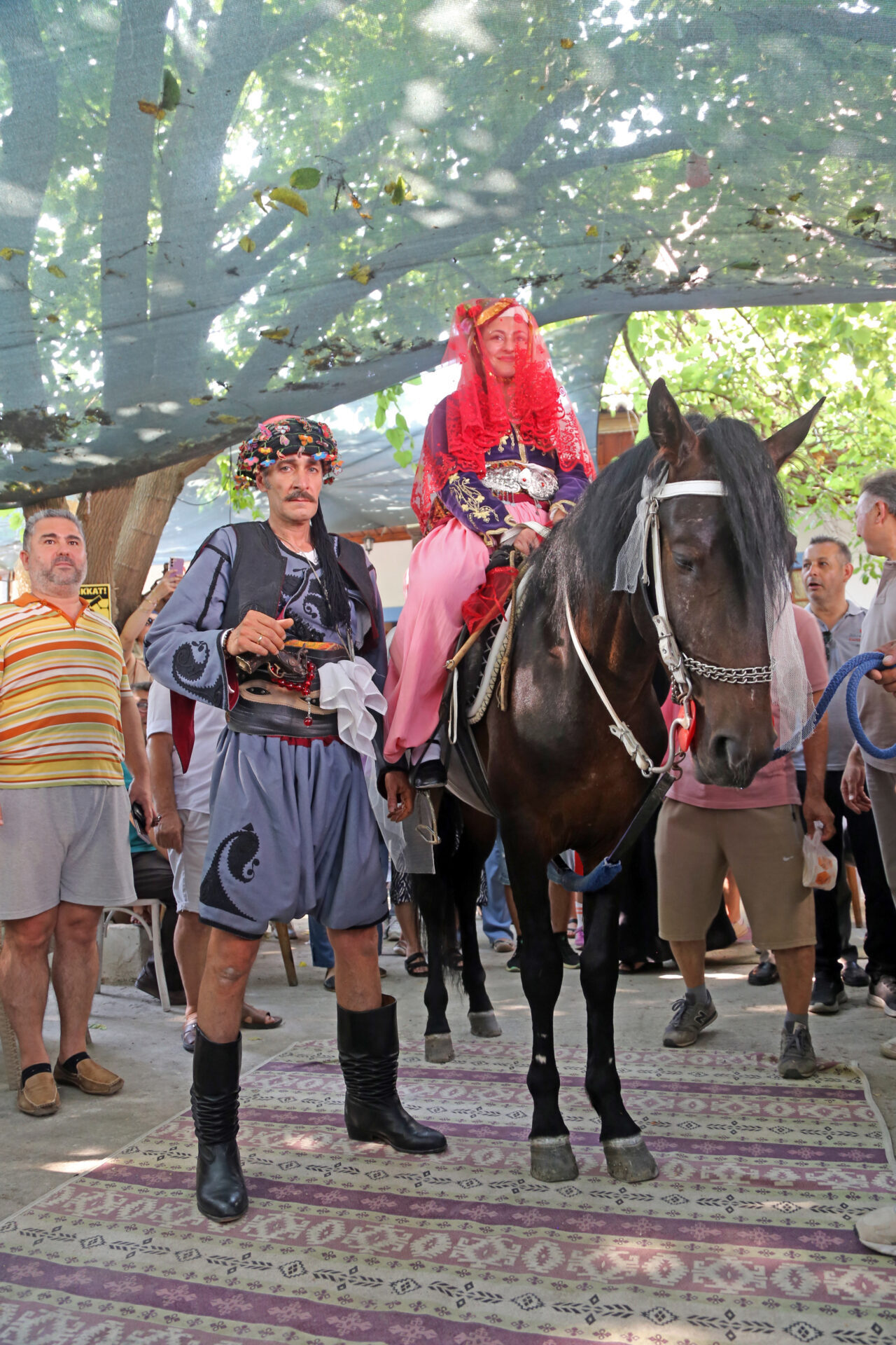 Muğla'nın Menteşe ilçesinde "4. Geleneksel Düğün Yemekleri Festivali" düzenlendi.