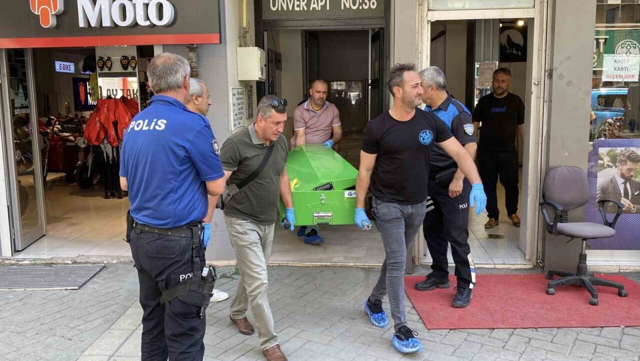Eskişehir’de kendisinden haber alınamaması üzerine evine çilingirle girilen ve cansız