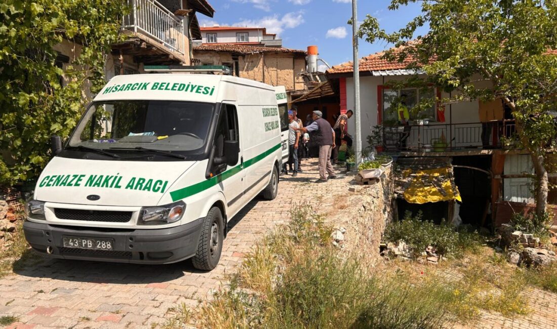 Kütahya'nın Hisarcık ilçesinde, yalnız yaşayan kadın evinde ölü bulundu.