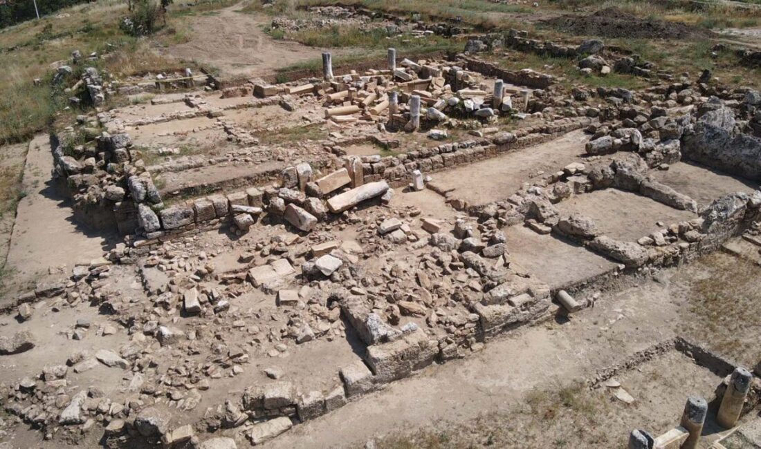  Muğla'nın Kavaklıdere ilçesindeki Hyllarima Antik Kenti'nde yürütülen kazı çalışmasıyla kentin