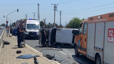 Aydın'ın Efeler ilçesinde iki otomobilin çarpışması sonucu 4 kişi yaralandı.