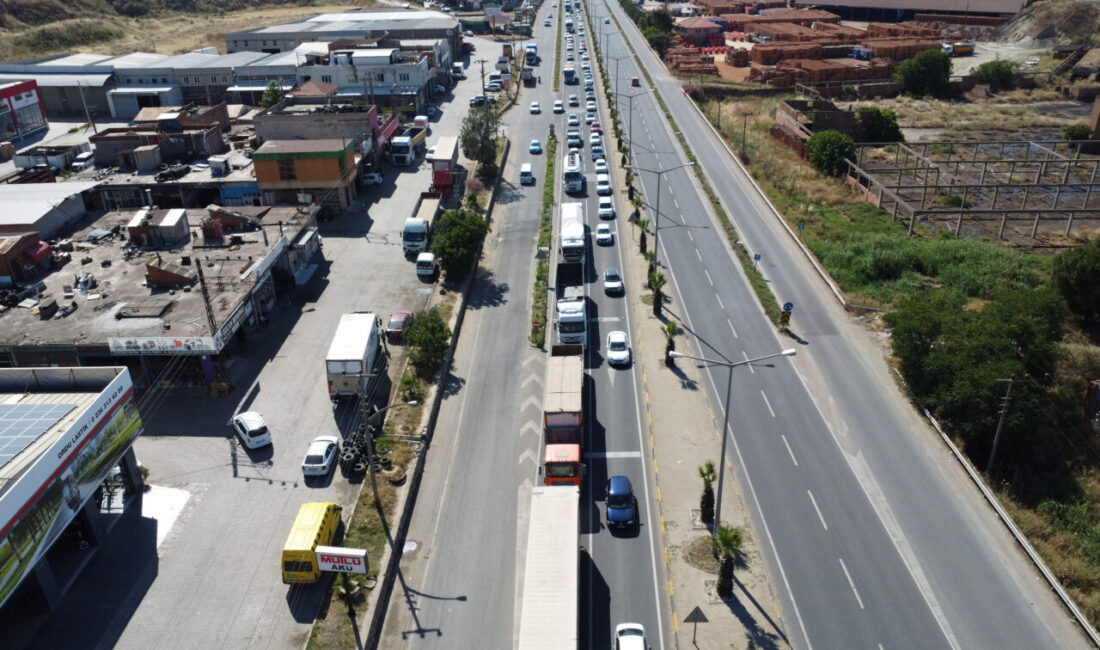 Kurban Bayramı tatili dolayısıyla İzmir-Ankara kara yolunun Manisa güzergahında trafik