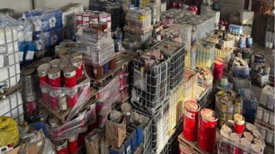 İzmir'in Torbalı ilçesinde bir depo ve iş yerinde 613 ton