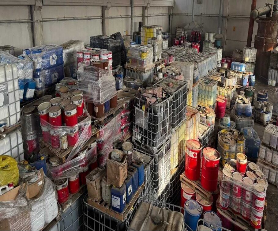 İzmir'in Torbalı ilçesinde bir depo ve iş yerinde 613 ton