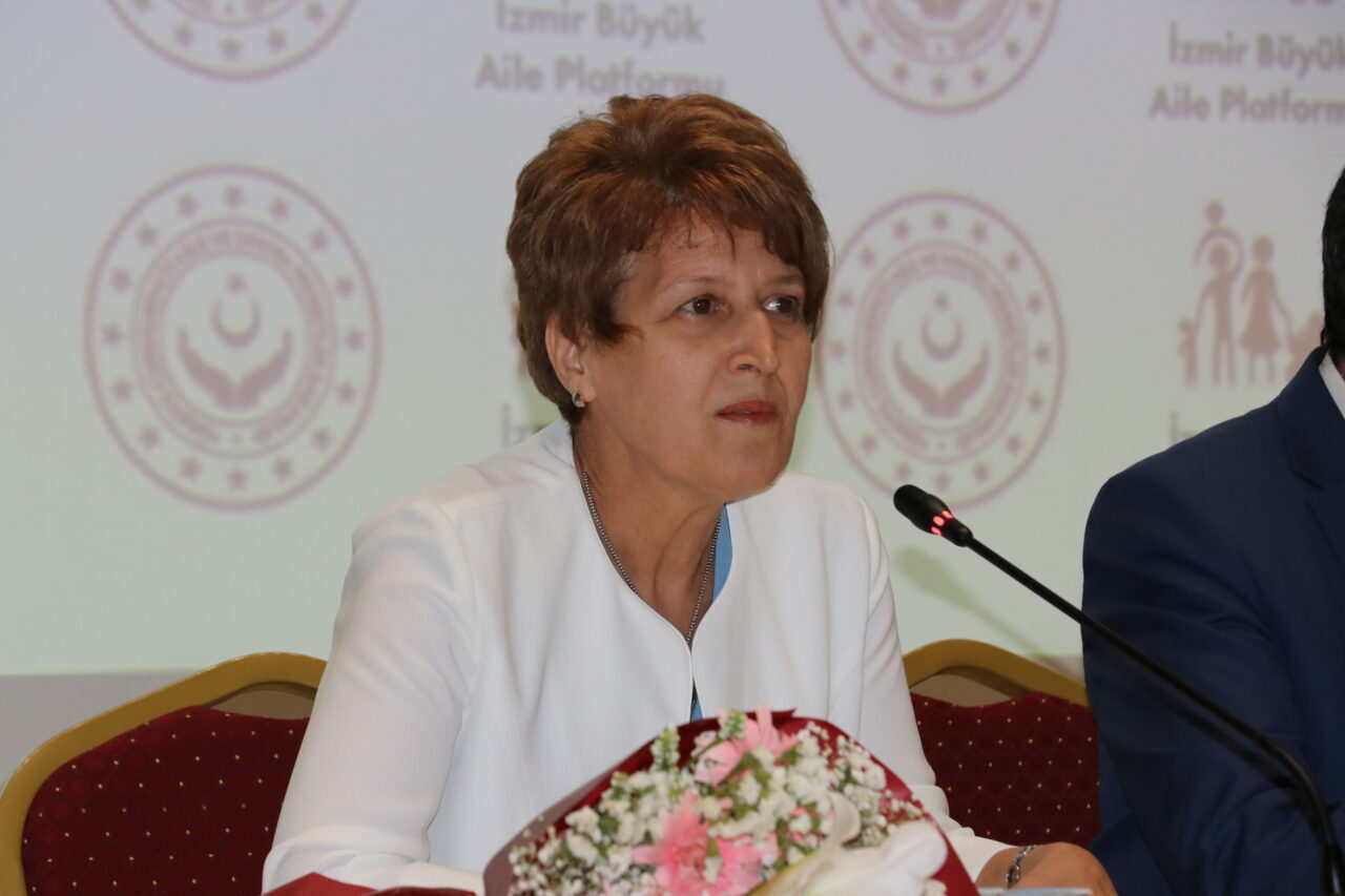 Cumhuriyet Kadınları Derneği Genel Başkan Yardımcısı Nuriye Kadan, "Eğer aile