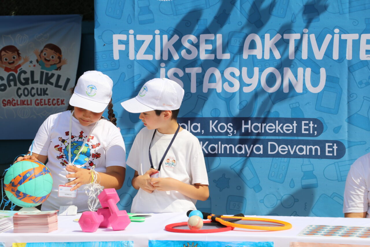 İzmir’de Sağlık Bakanlığı ile Milli Eğitim Bakanlığı iş birliğinde hayata